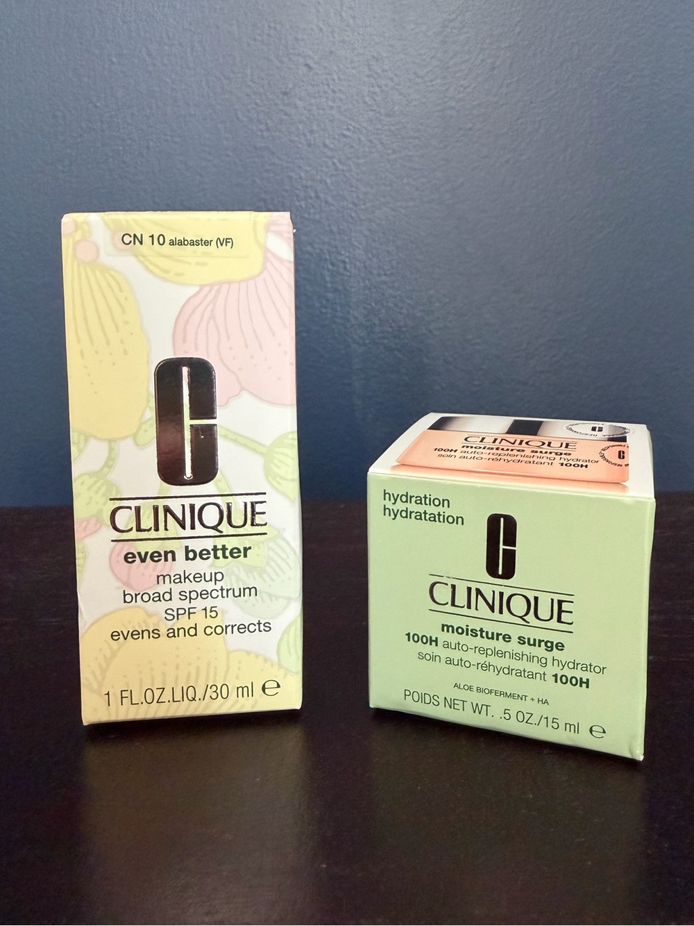 Clinique Bundle! Even Better Makeup CN 10 Alabaster & Moisture Surge Hydrator